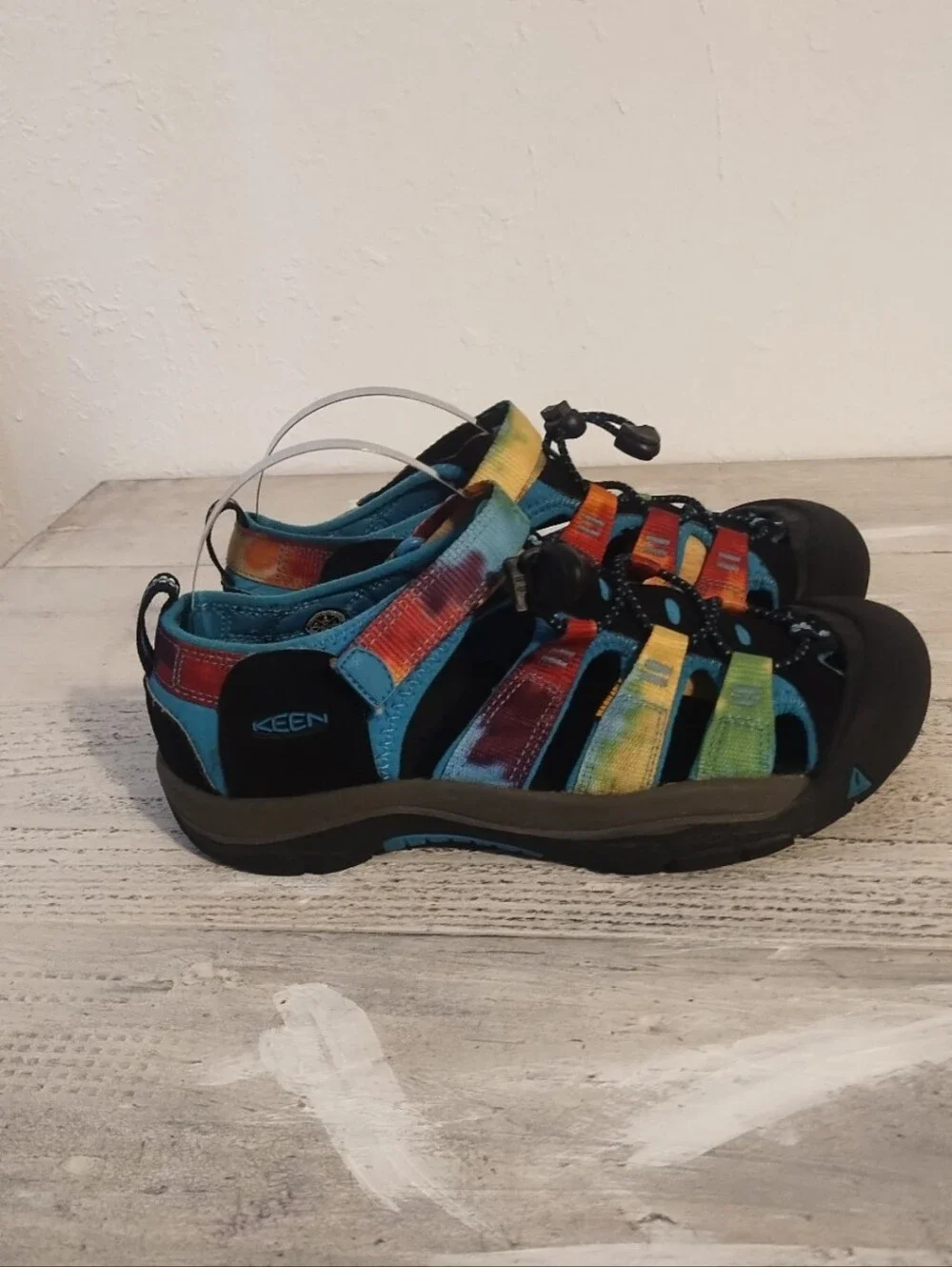 KEEN kids Newport H2 Sports Sandals Rainbow Tie-Dye Water Shoes Youth U.S.A Size